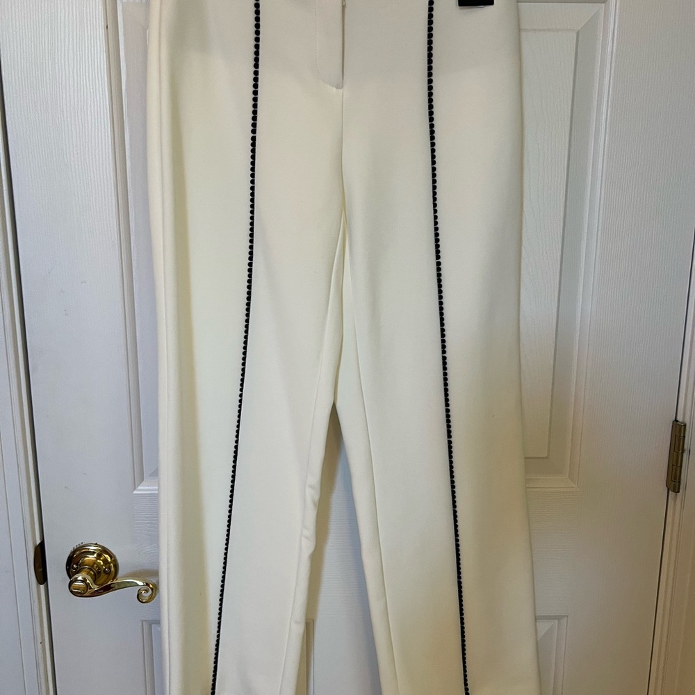 New Alfani 4P cream pants